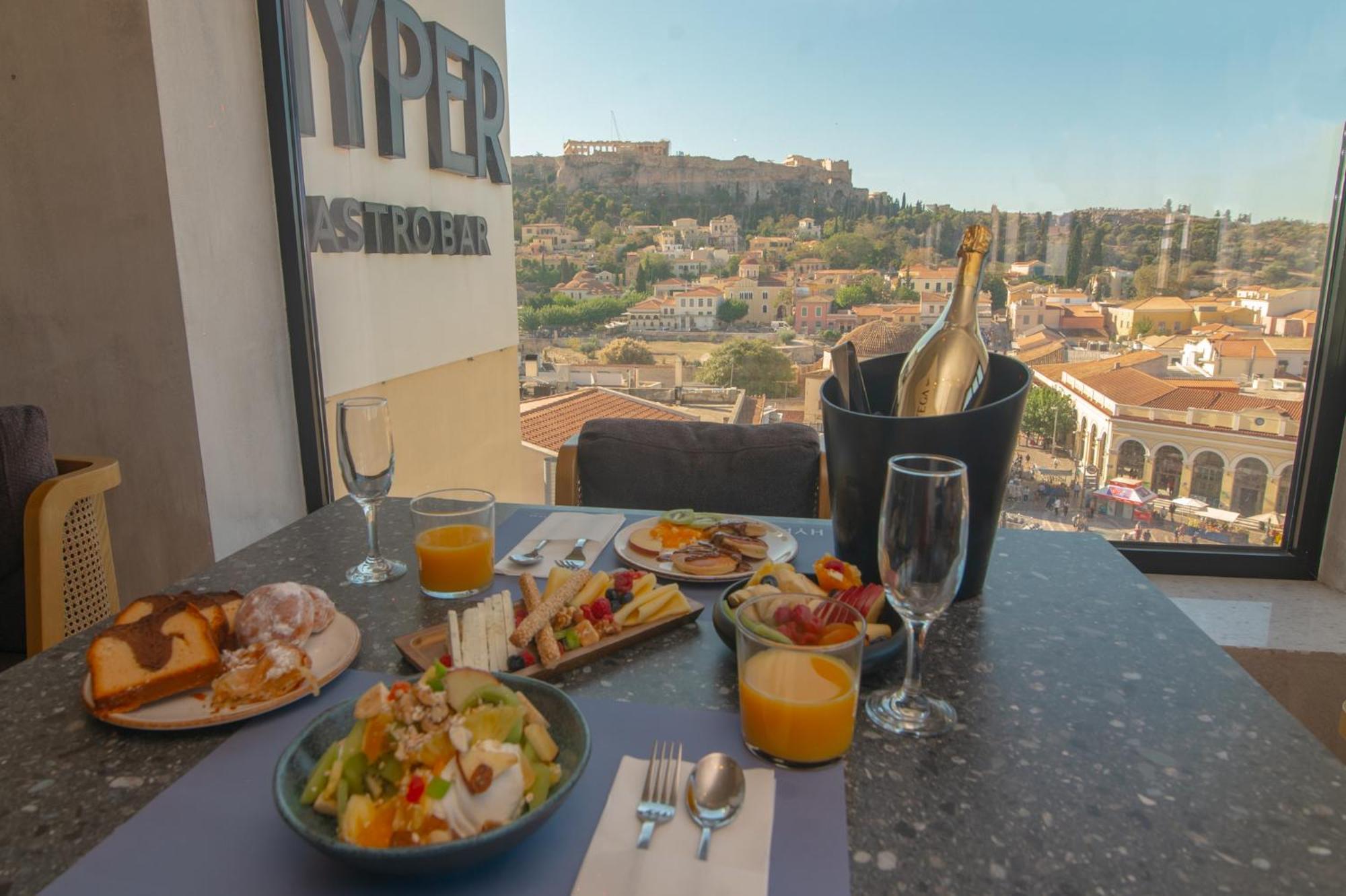 Downtown Suites By Athens Tower Atenas Exterior foto