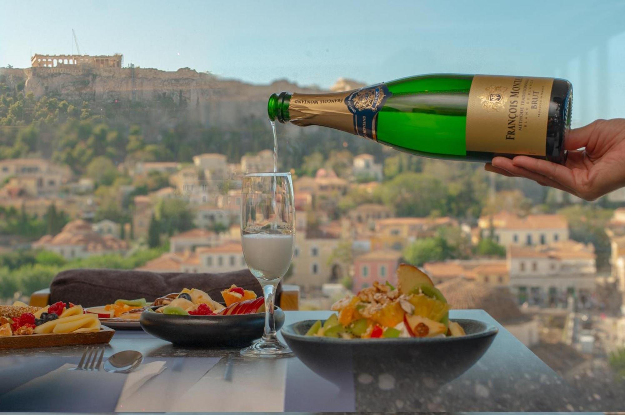 Downtown Suites By Athens Tower Atenas Exterior foto